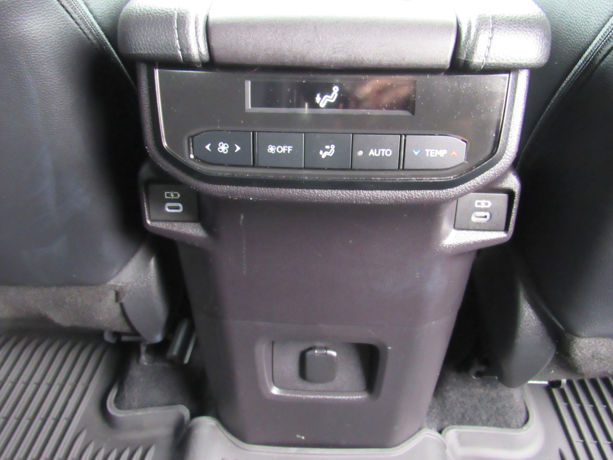 Used 2025 Toyota Grand Highlander XLE image 41