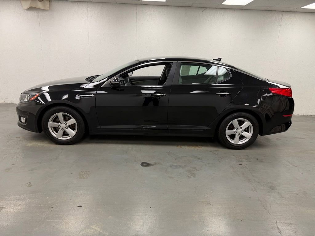 Used 2015 Kia Optima LX FWD image 2