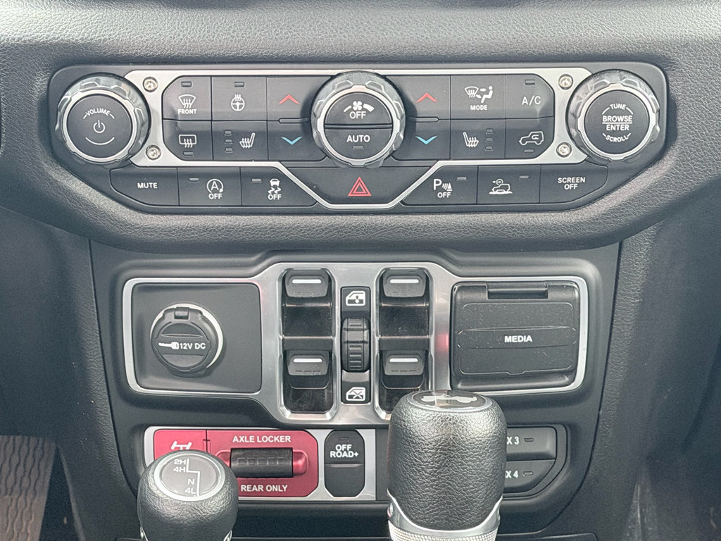Used 2024 Jeep Wrangler Unlimited Sport AWD/4WD image 19
