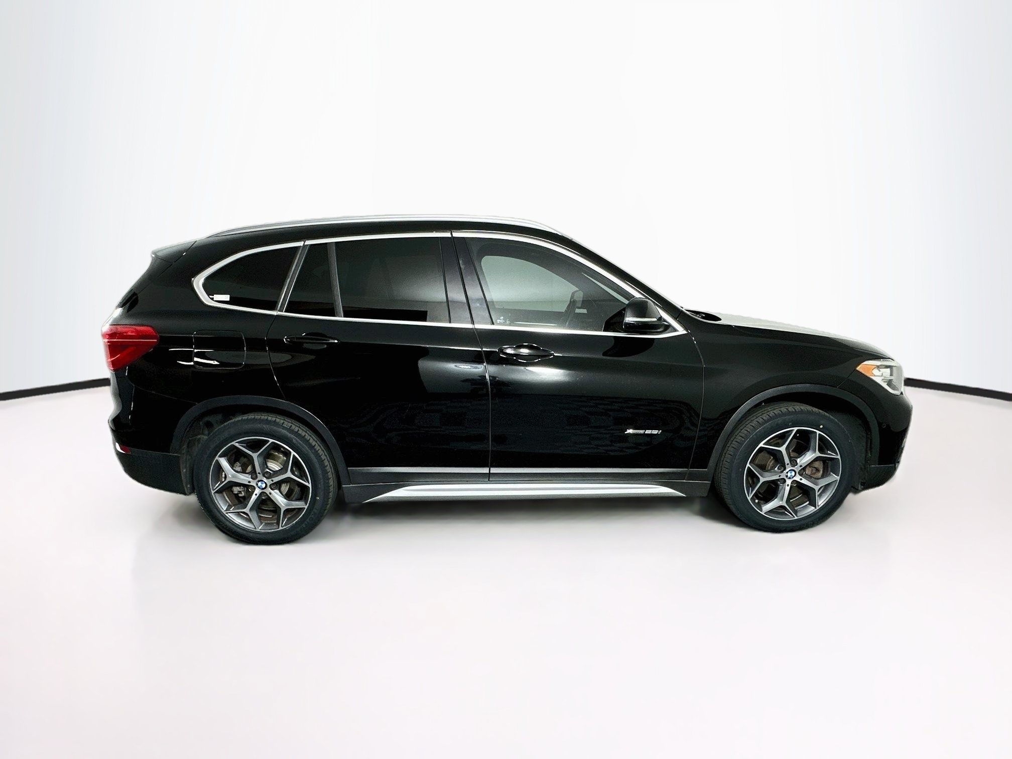Used 2016 BMW X1 xDrive28i AWD/4WD image 10