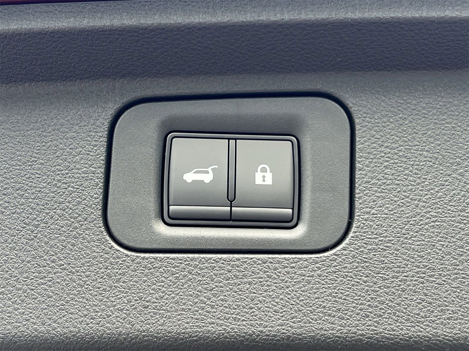 New 2025 Nissan Armada SL w/ Captain's Chari Seat Package image 29