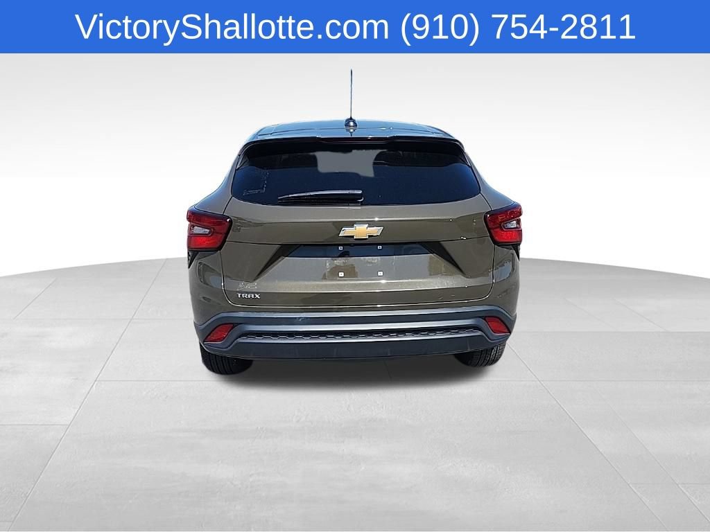 Used 2024 Chevrolet Trax LS FWD image 23