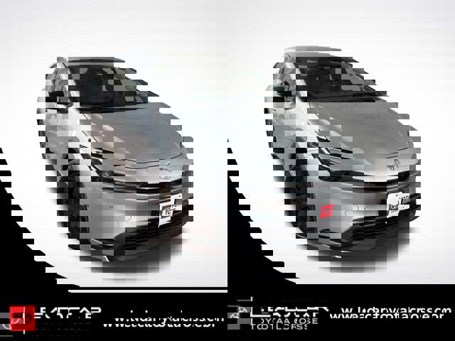 Used 2024 Toyota Prius LE image 1