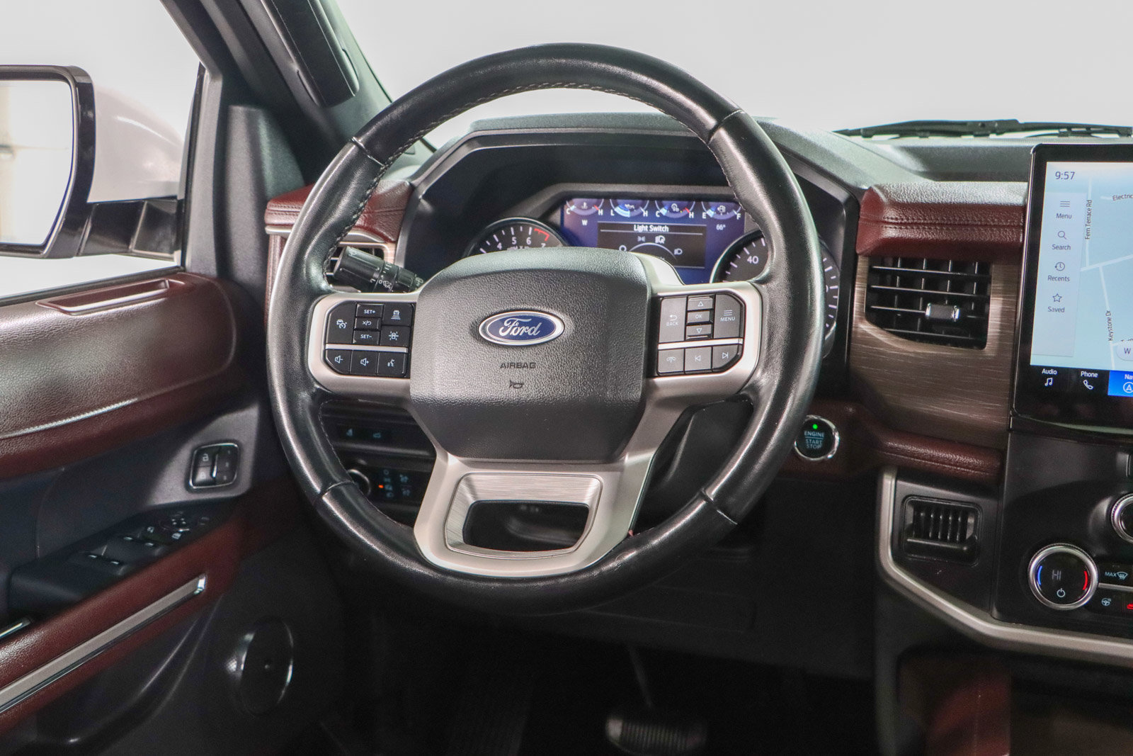 Used 2023 Ford Expedition Max Limited image 13