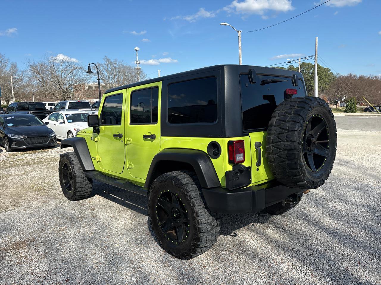 Used 2016 Jeep Wrangler Unlimited Rubicon w/ Max Tow Package image 12