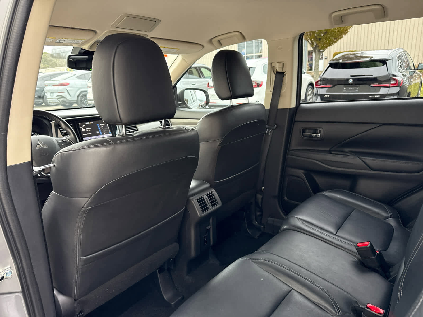 Used 2020 Mitsubishi Outlander SEL image 16