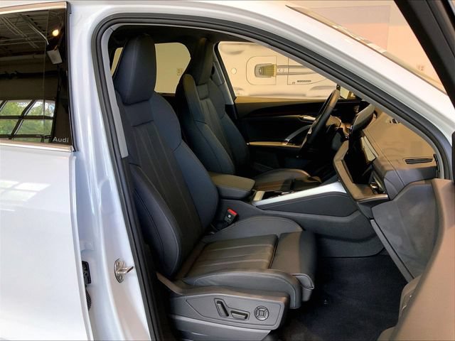 Certified 2025 Audi Q5 Premium Plus w/ Premium Plus AWD/4WD image 17