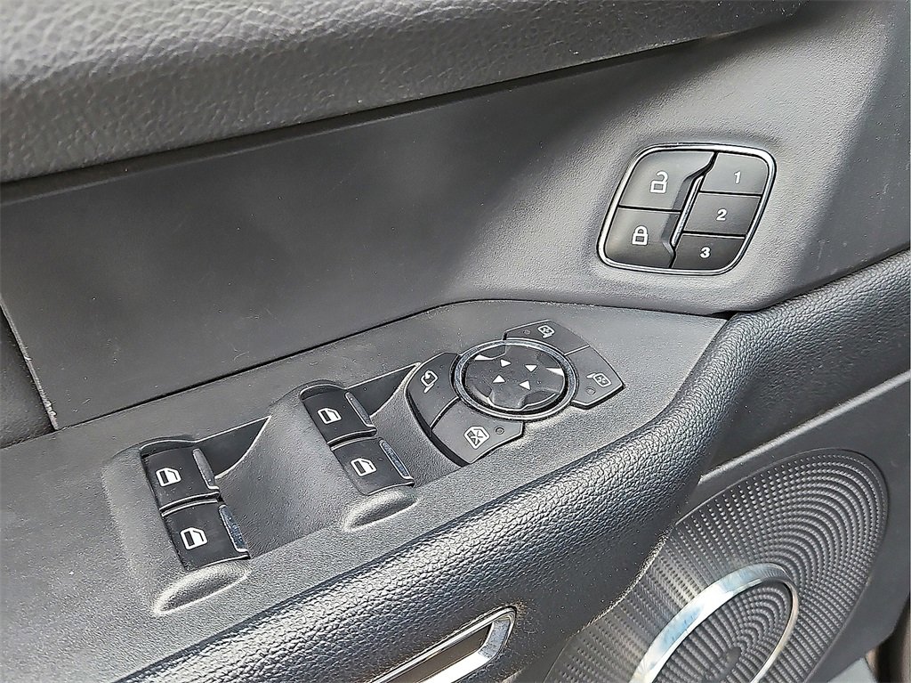 Used 2024 Ford Expedition Max XLT image 19