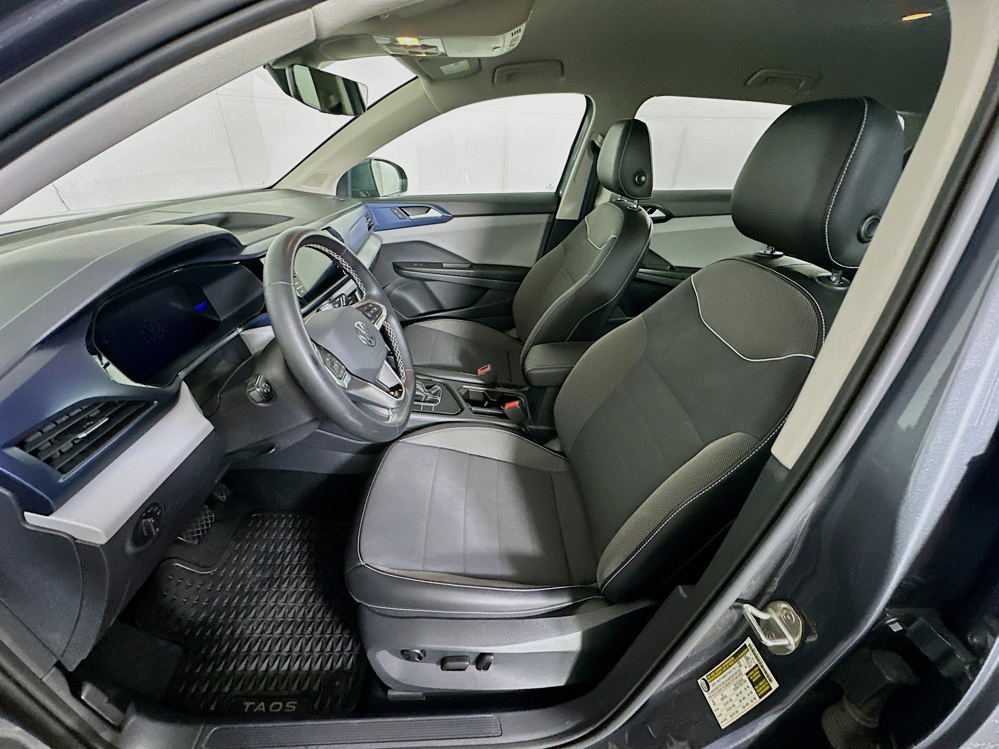 Used 2023 Volkswagen Taos SE image 13