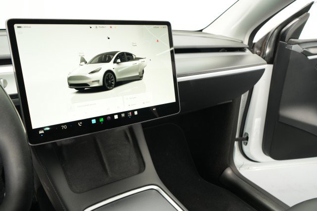 Used 2023 Tesla Model Y AWD image 26