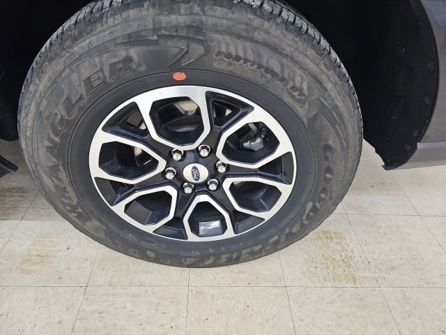 Used 2024 Ford Expedition Max XLT image 24