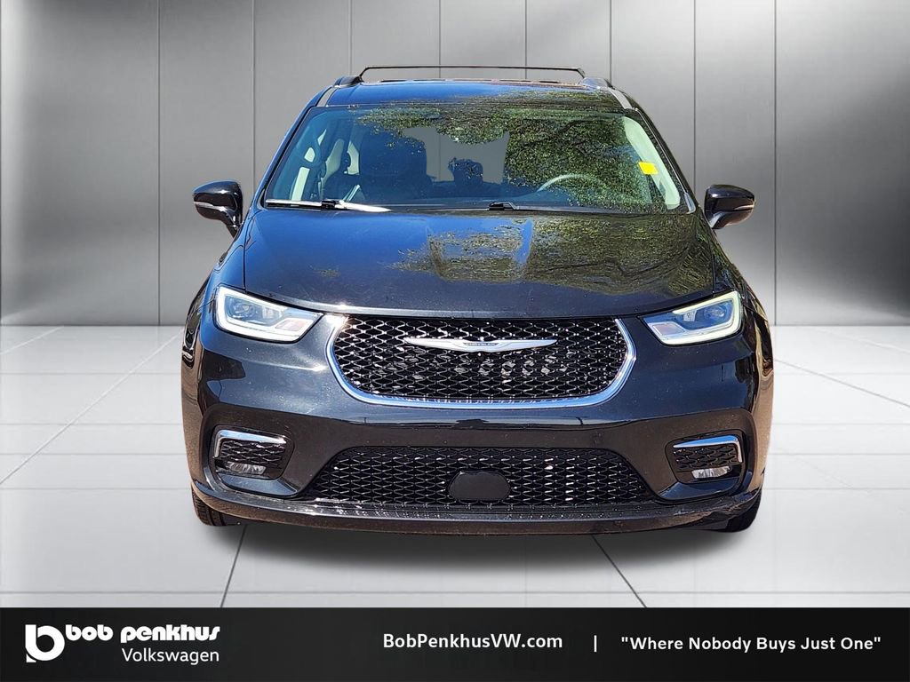 Used 2022 Chrysler Pacifica Touring-L FWD image 22