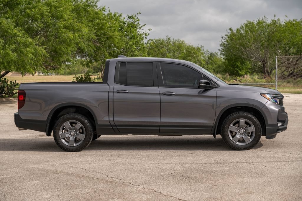 Used 2025 Honda Ridgeline TrailSport image 8