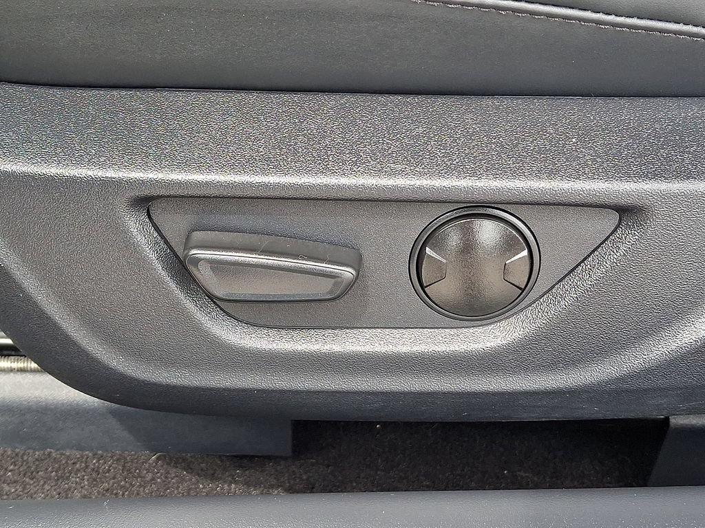 Used 2025 Ford Mustang GT Premium RWD image 28
