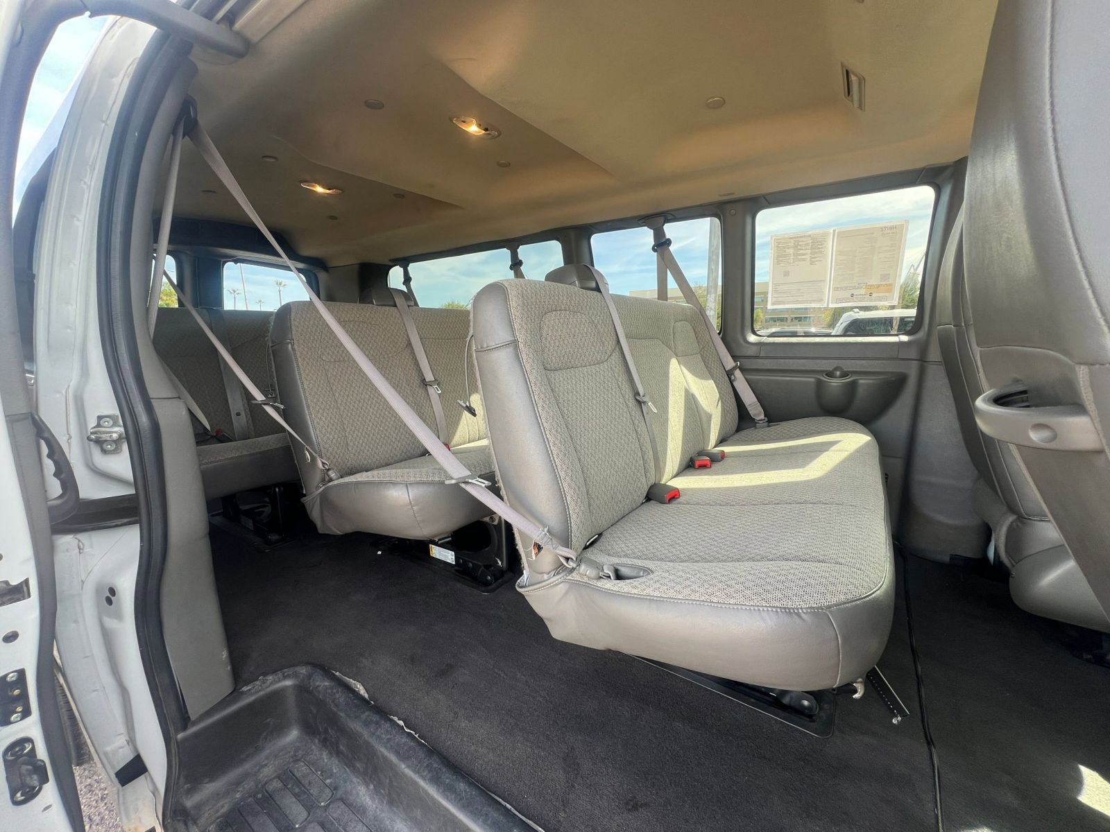 Used 2025 Chevrolet Express 3500 LT w/ LT Preferred Equipment Group image 27