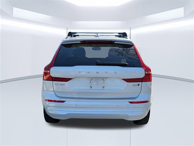Used 2022 Volvo XC60 B5 Momentum w/ Advanced Package image 5