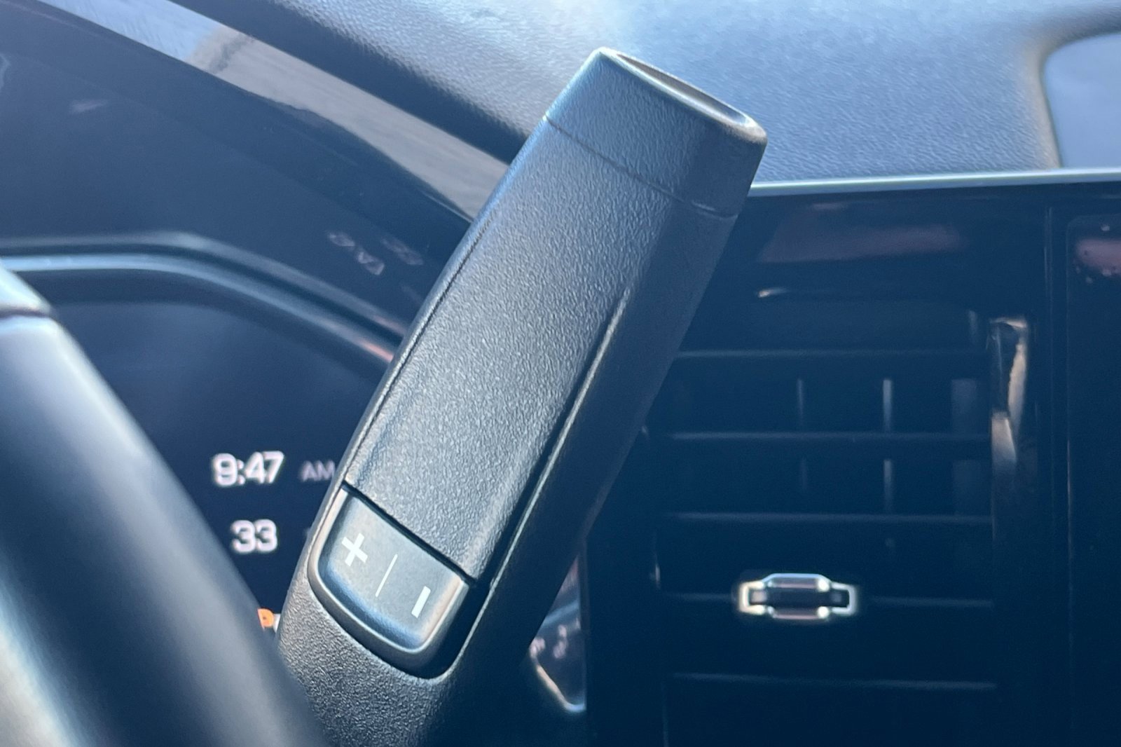 Used 2024 Chevrolet Silverado 2500 LT w/ Convenience Package image 21