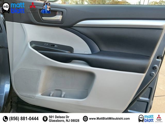 Used 2019 Toyota Highlander XLE image 31