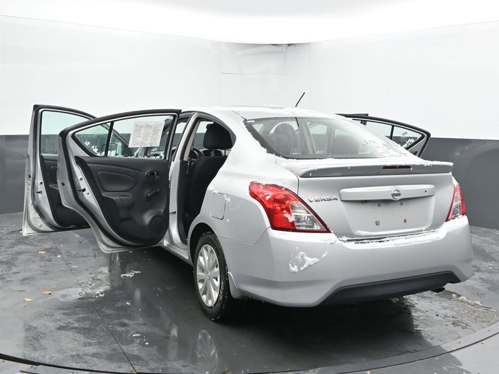 Used 2019 Nissan Versa S Plus image 49