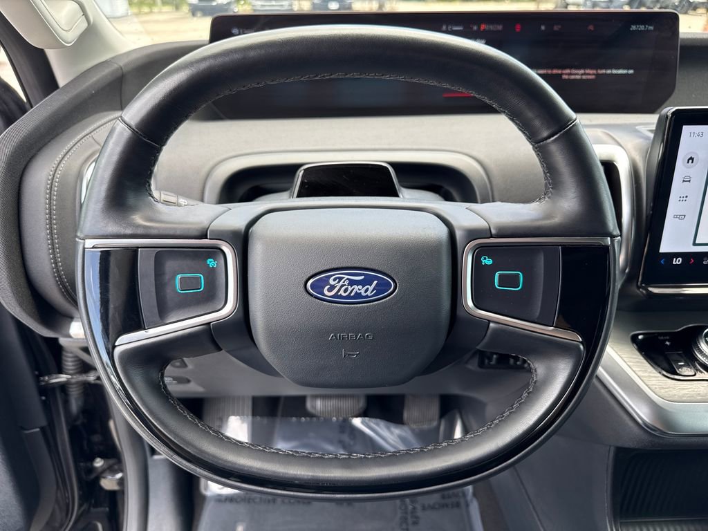 Used 2025 Ford Expedition Platinum AWD/4WD image 16