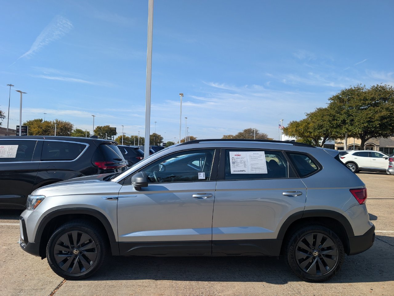 Used 2024 Volkswagen Taos S FWD image 3