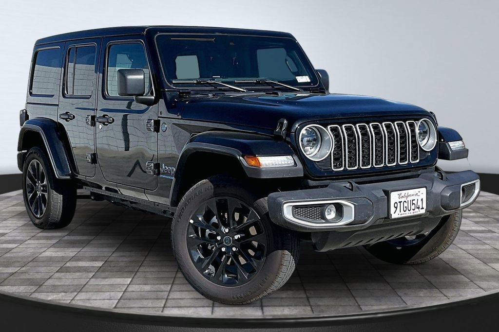 Certified 2025 Jeep Wrangler Unlimited Sahara w/ Safety Group AWD/4WD image 37