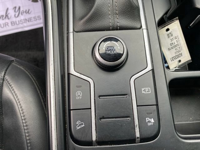 Used 2022 Kia Sorento S FWD image 16