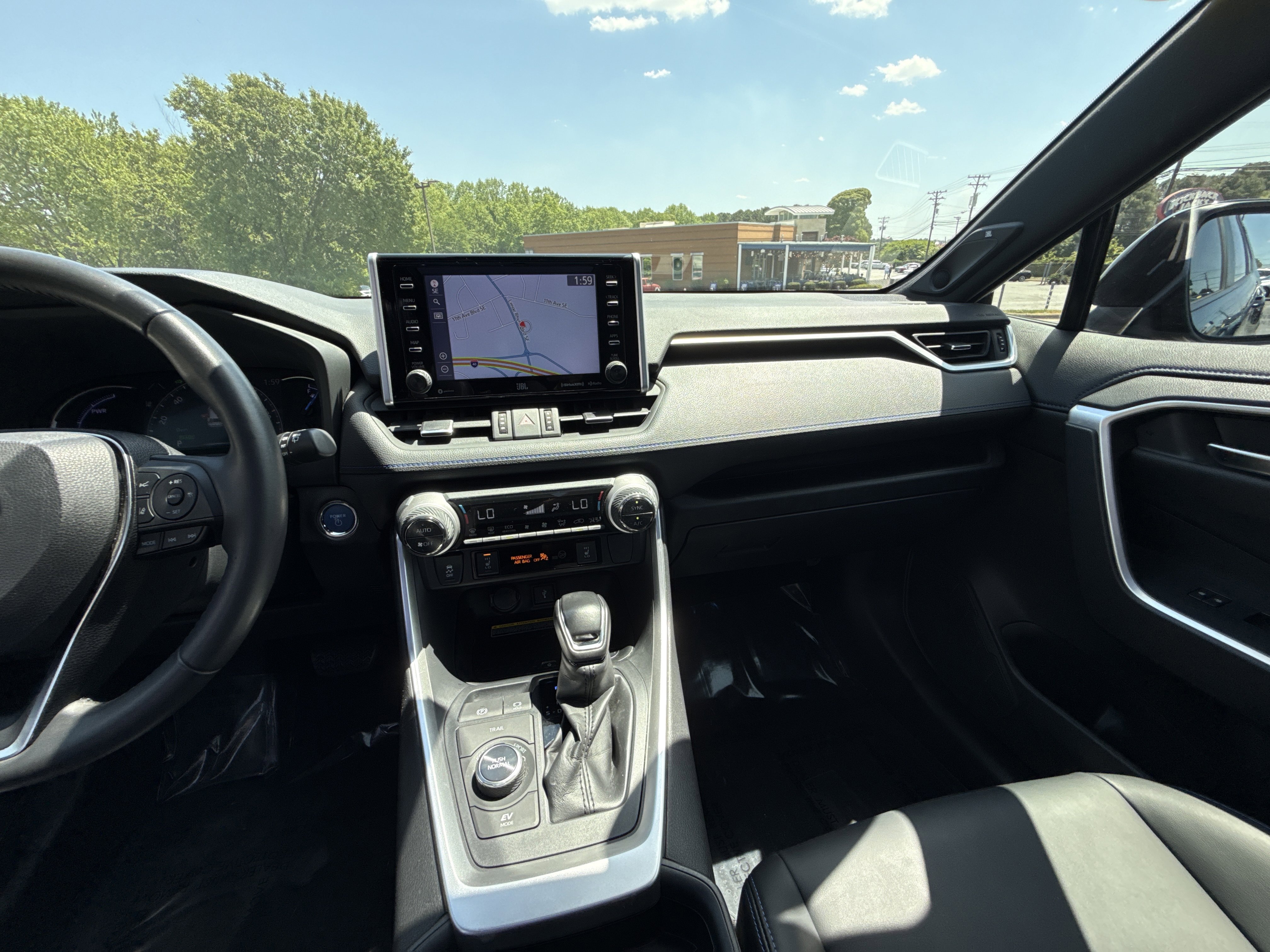 Used 2020 Toyota RAV4 XSE AWD/4WD image 29