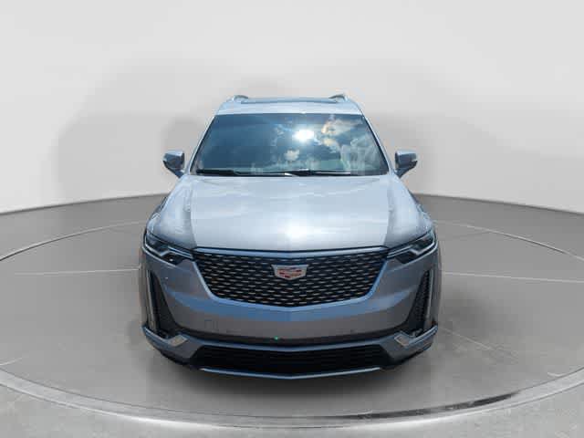Used 2025 Cadillac XT6 Premium Luxury w/ LPO, Floor Liner Package FWD image 3
