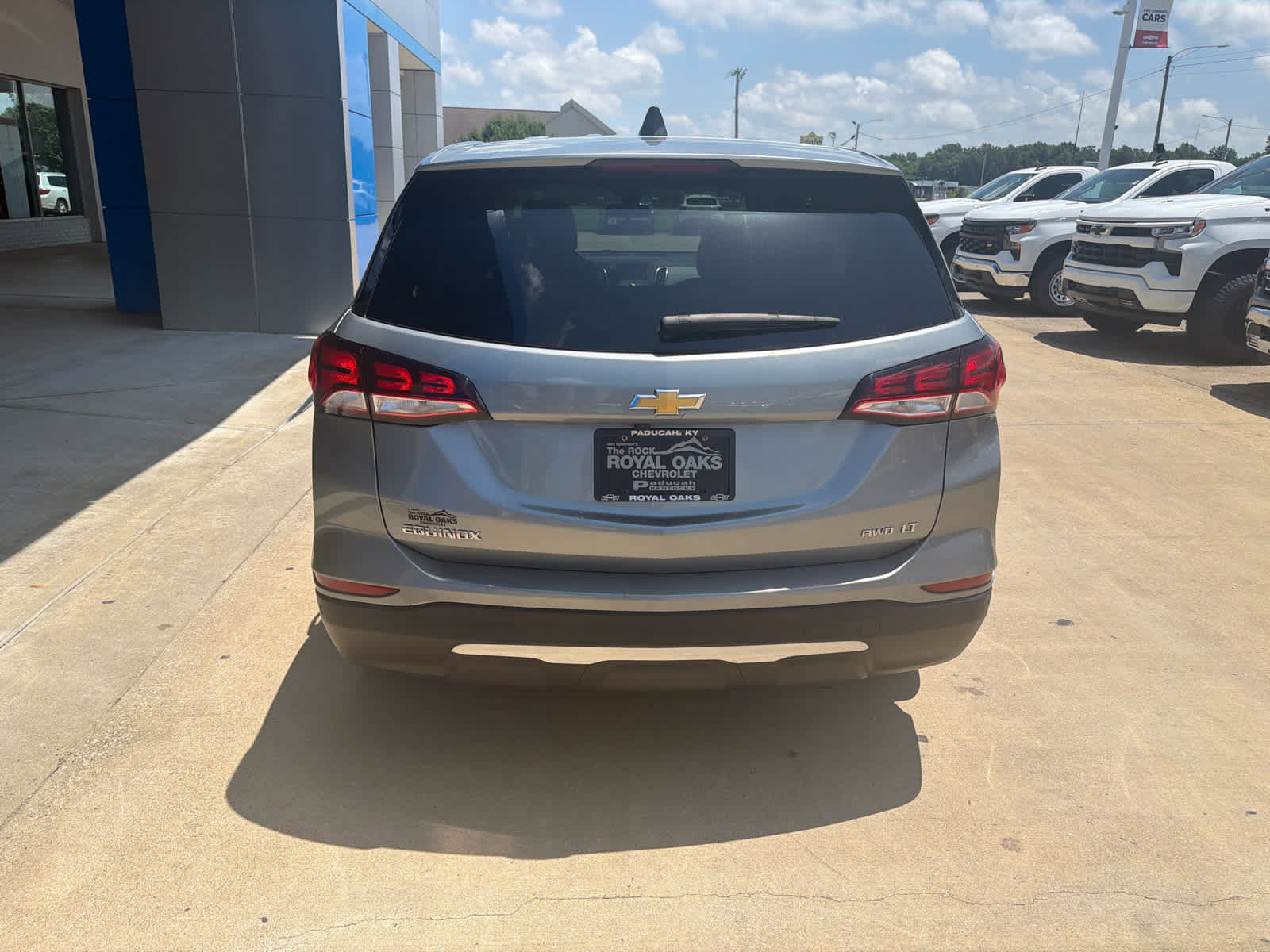 Used 2023 Chevrolet Equinox LT w/ Driver Convenience Package AWD/4WD image 5