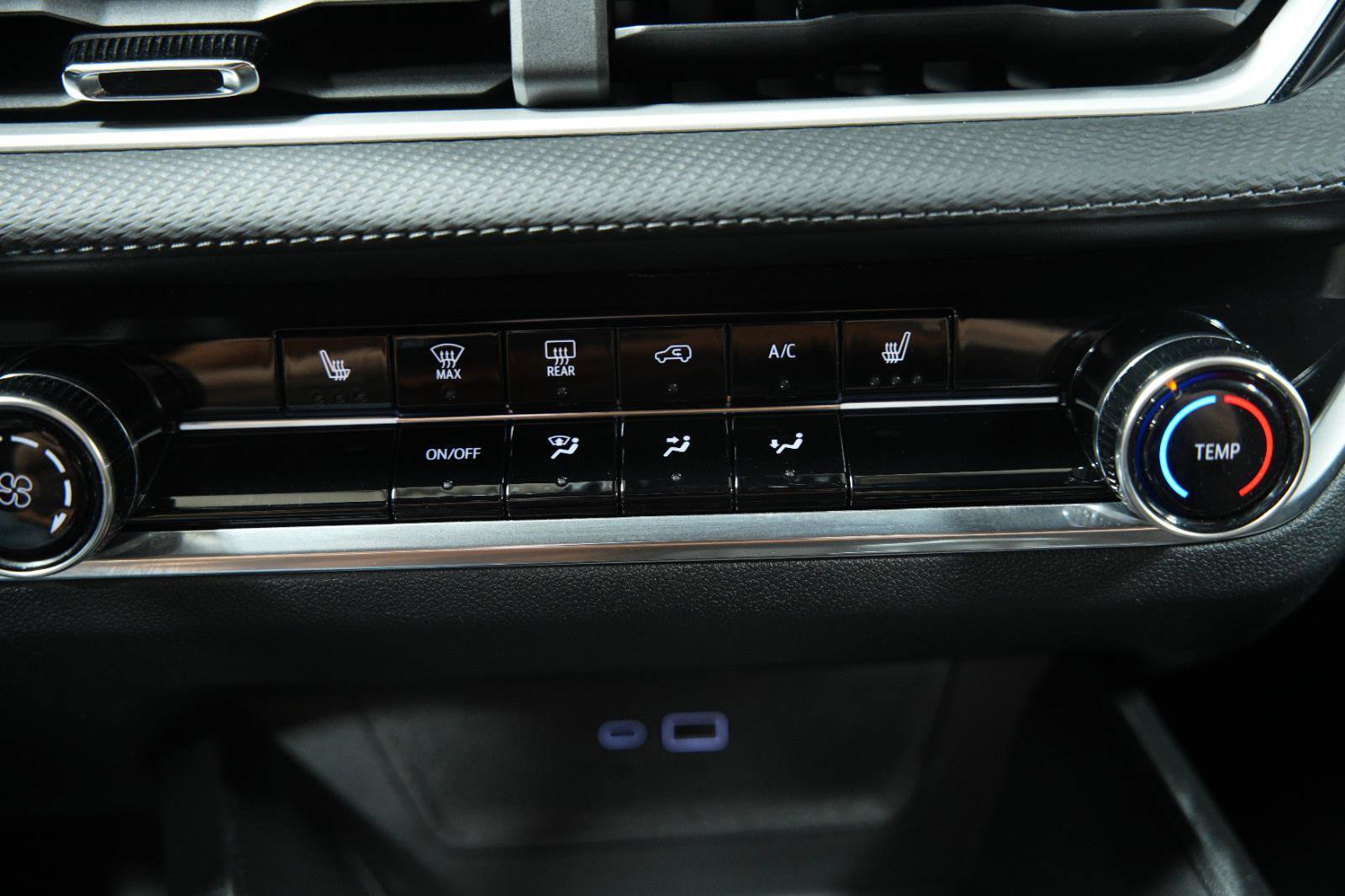 Used 2025 Chevrolet Equinox LT w/ Safety and Technology Package image 38