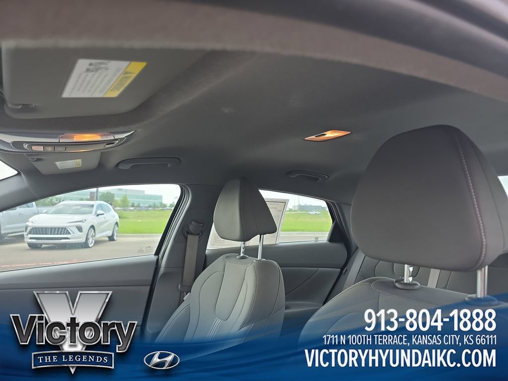 Used 2024 Hyundai Elantra SEL FWD image 21