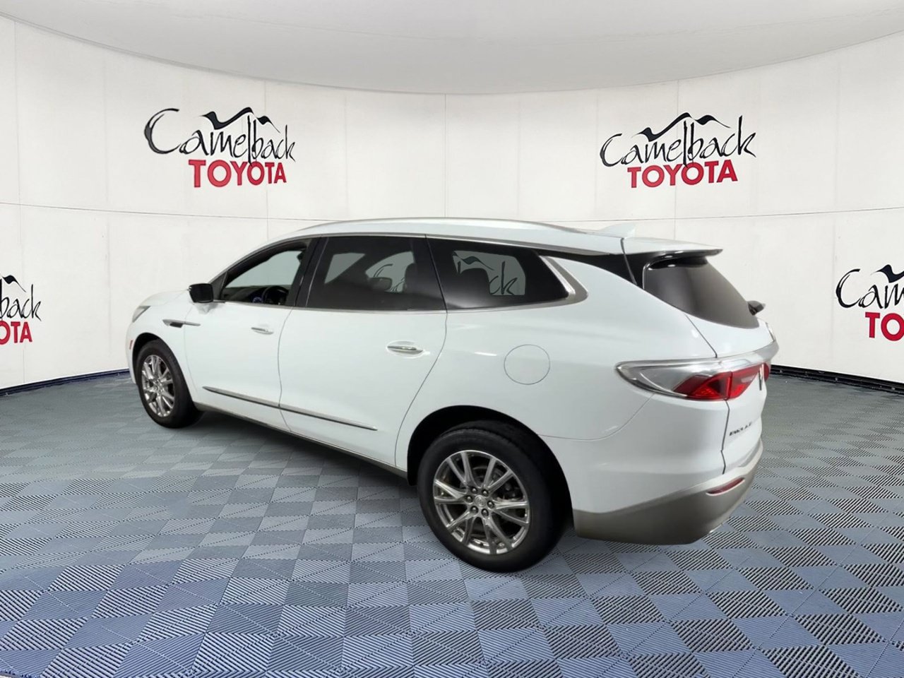 Used 2022 Buick Enclave Premium FWD image 9
