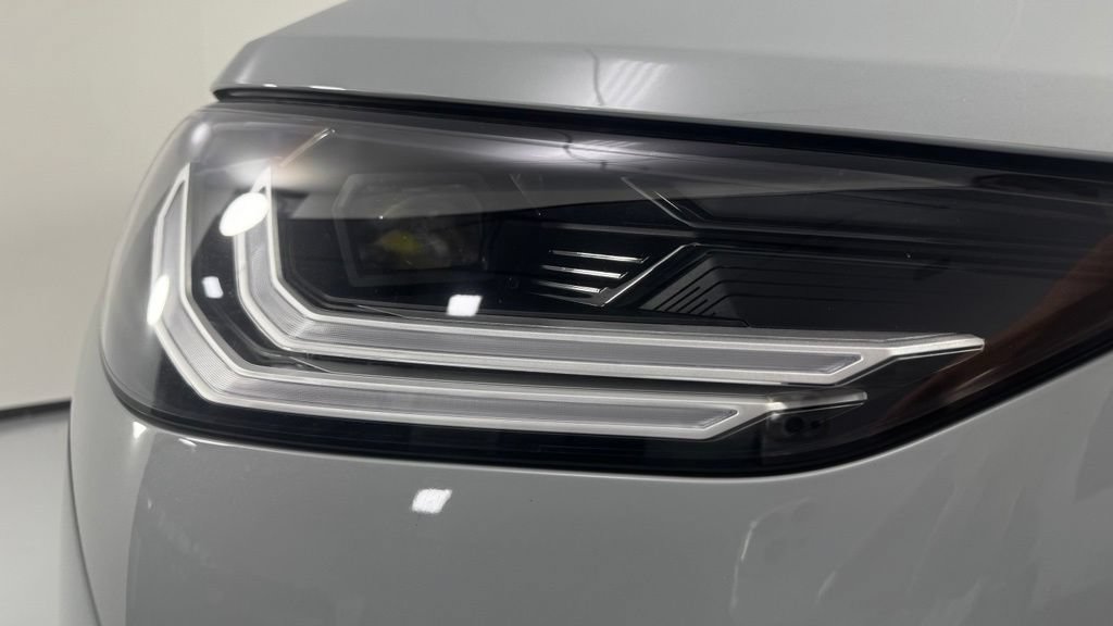 New 2026 BMW X3 xDrive30i w/ M Sport Package AWD/4WD image 8