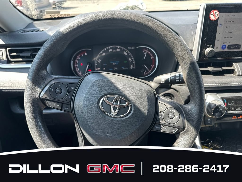 Used 2025 Toyota RAV4 XLE AWD/4WD image 10