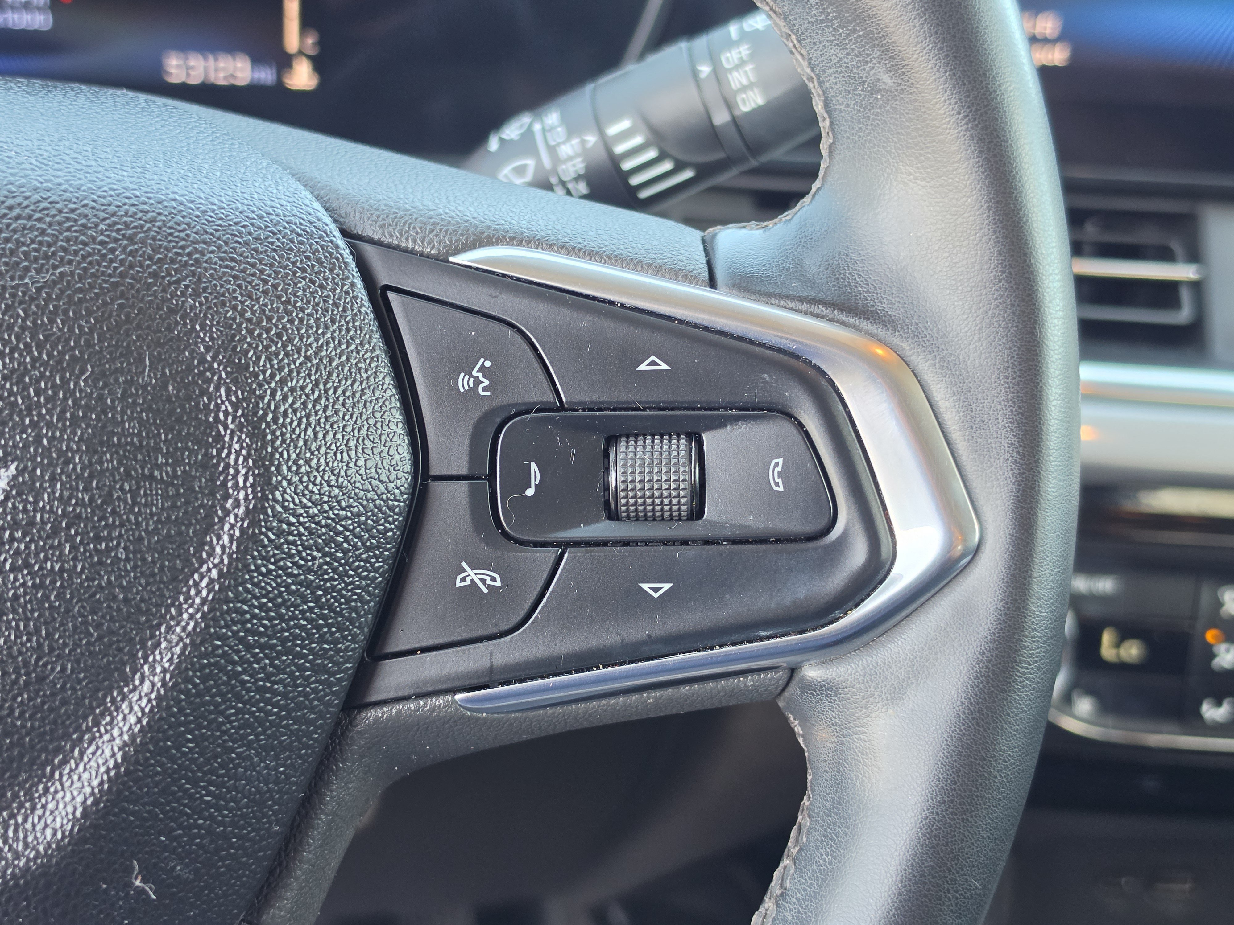 Certified 2024 Chevrolet Trax LT w/ Sunroof Package FWD image 19