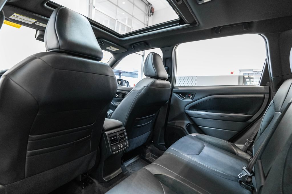 Used 2025 Subaru Forester Touring w/ Popular Package - Touring AWD/4WD image 14