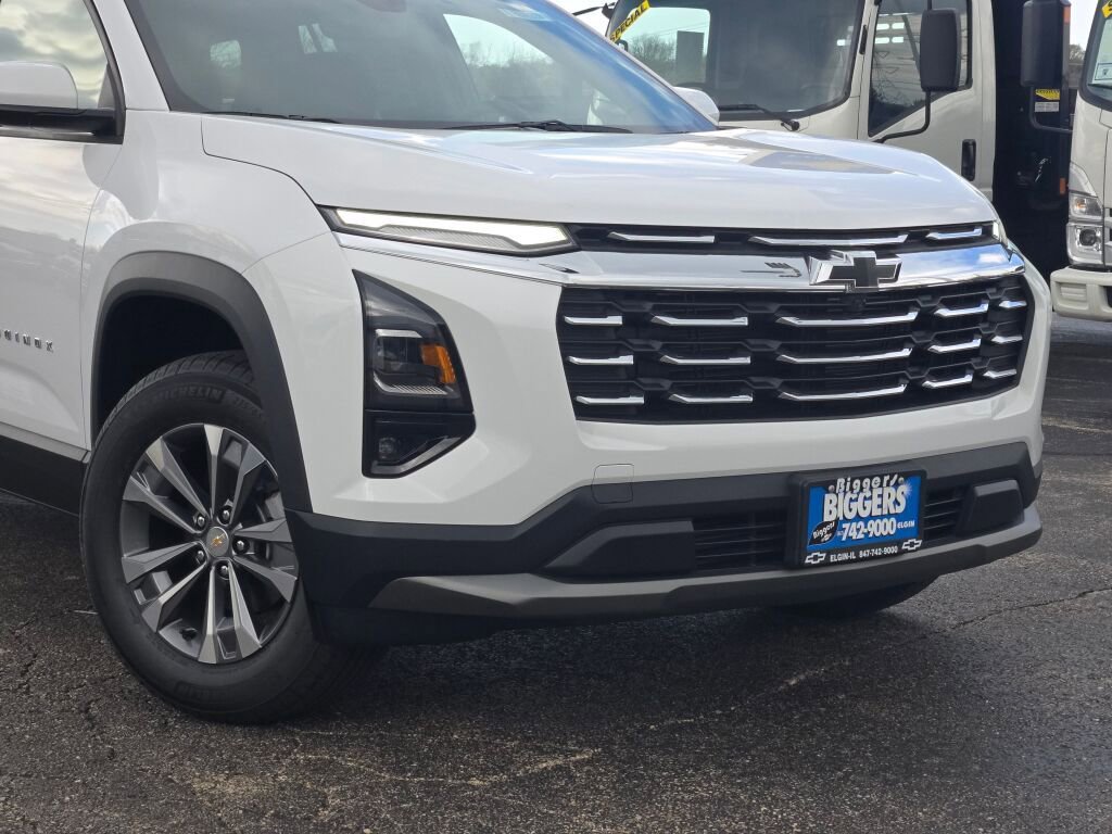 New 2026 Chevrolet Equinox LT w/ Safety and Technology Package AWD/4WD image 2