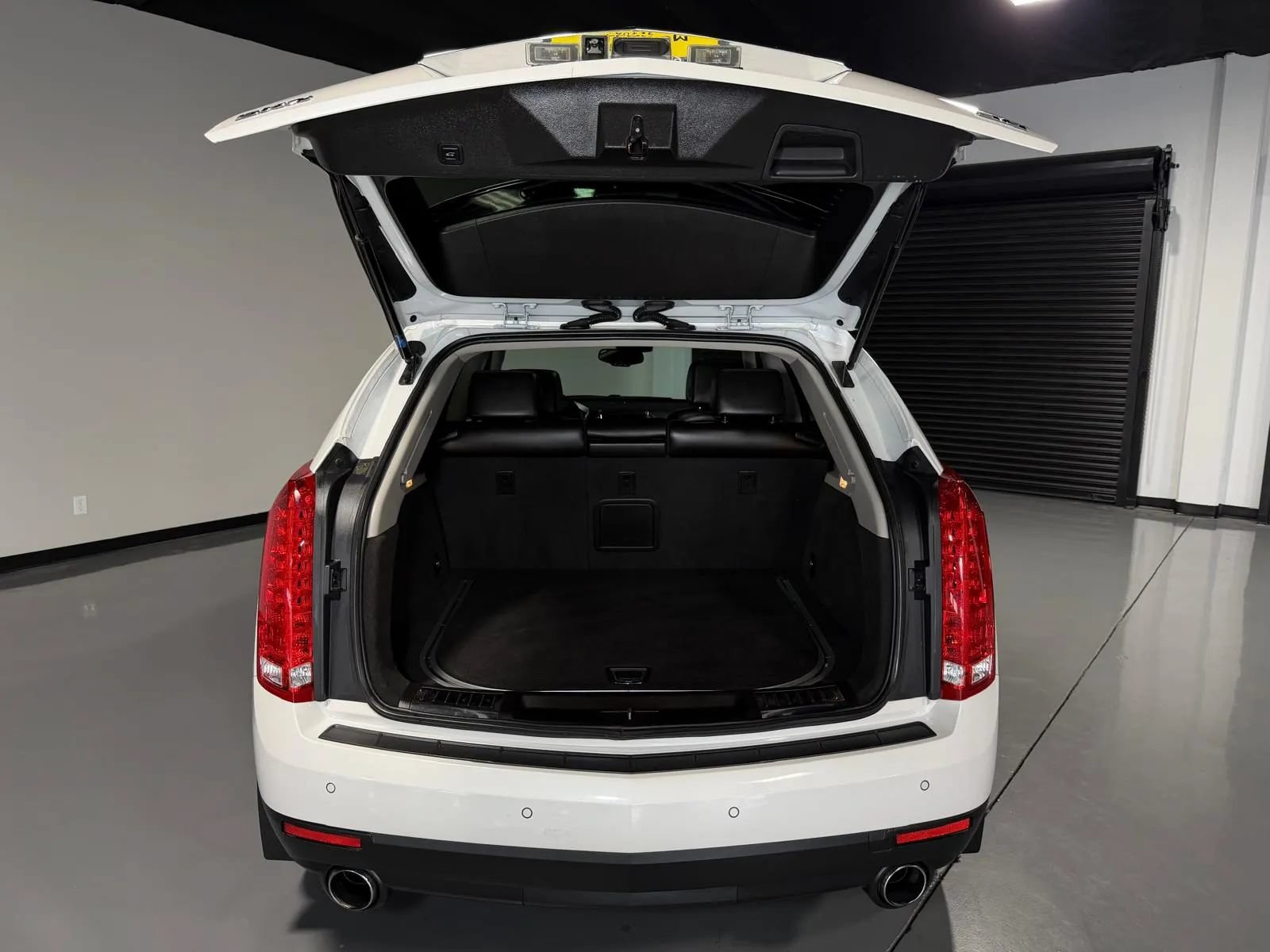 Used 2013 Cadillac SRX Luxury w/ Driver Awareness Package FWD image 13
