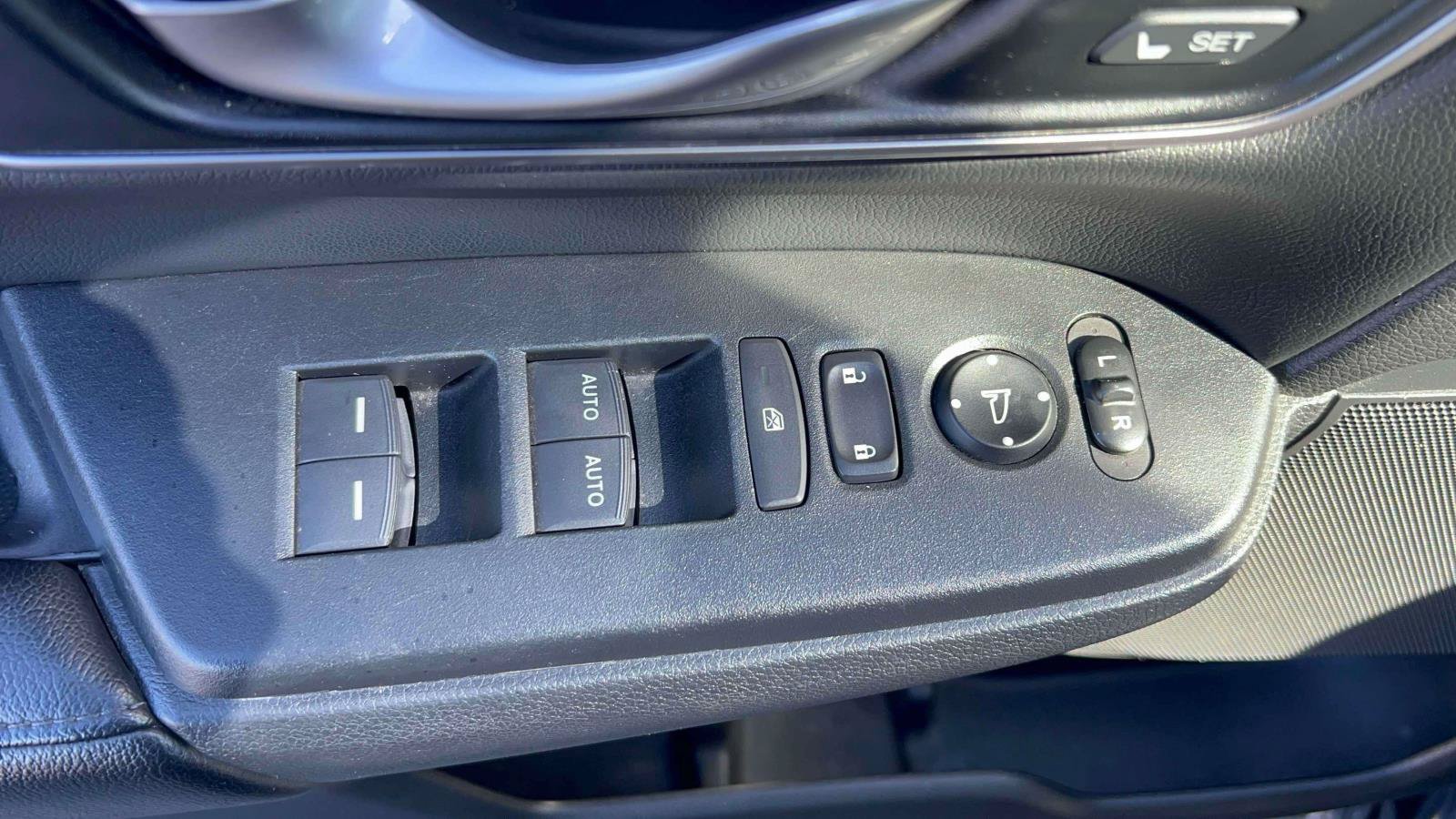 Used 2021 Honda CR-V EX-L image 24