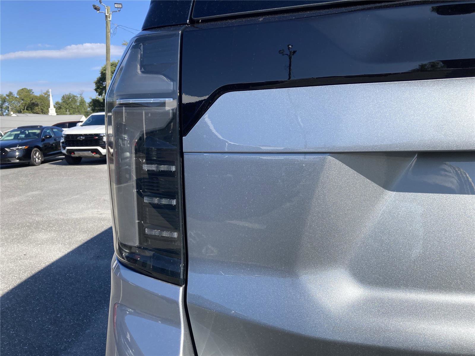 New 2026 Chevrolet Suburban Premier image 10