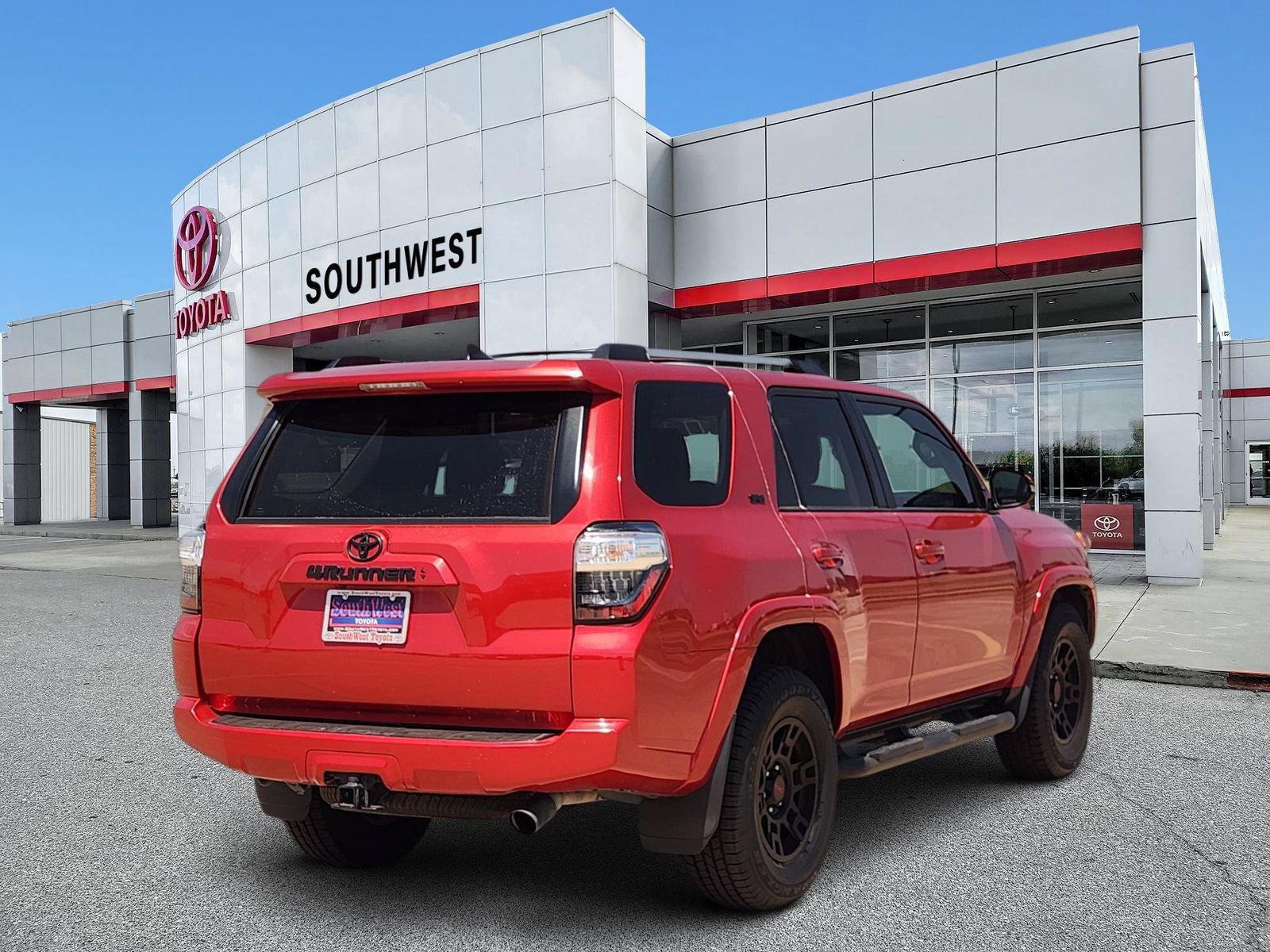 Used 2022 Toyota 4Runner SR5 Premium w/ Moonroof Package RWD image 5