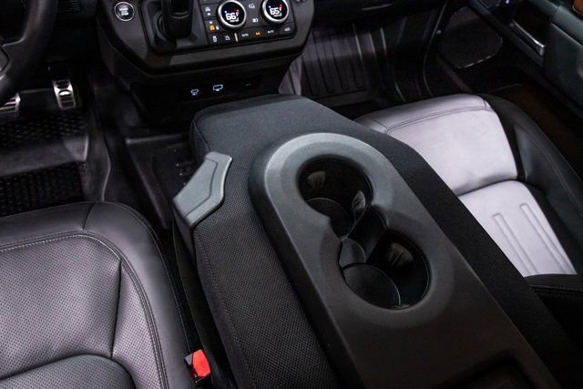 Used 2023 Land Rover Defender 90 X image 30