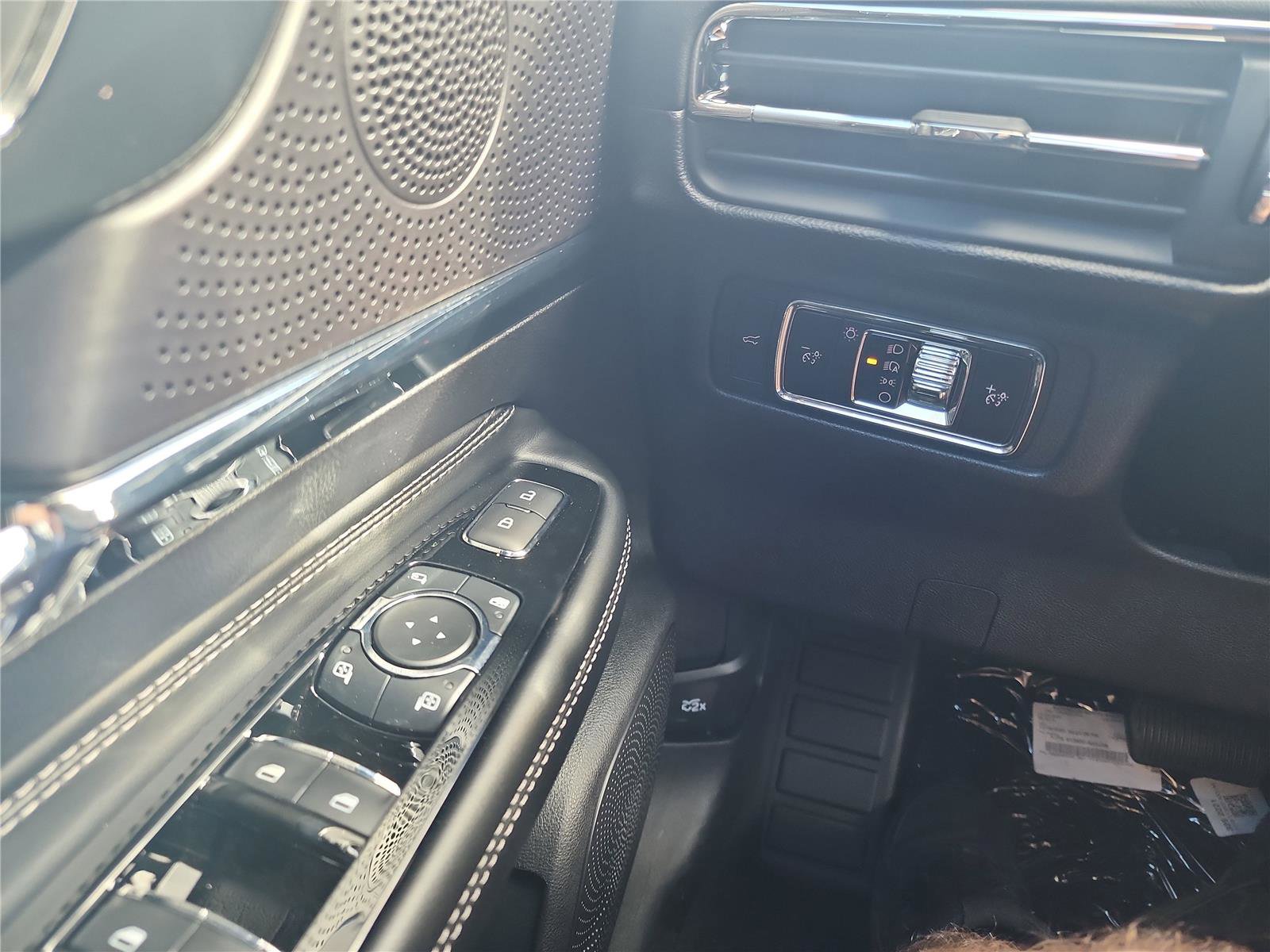 New 2026 Lincoln Corsair Premiere image 28