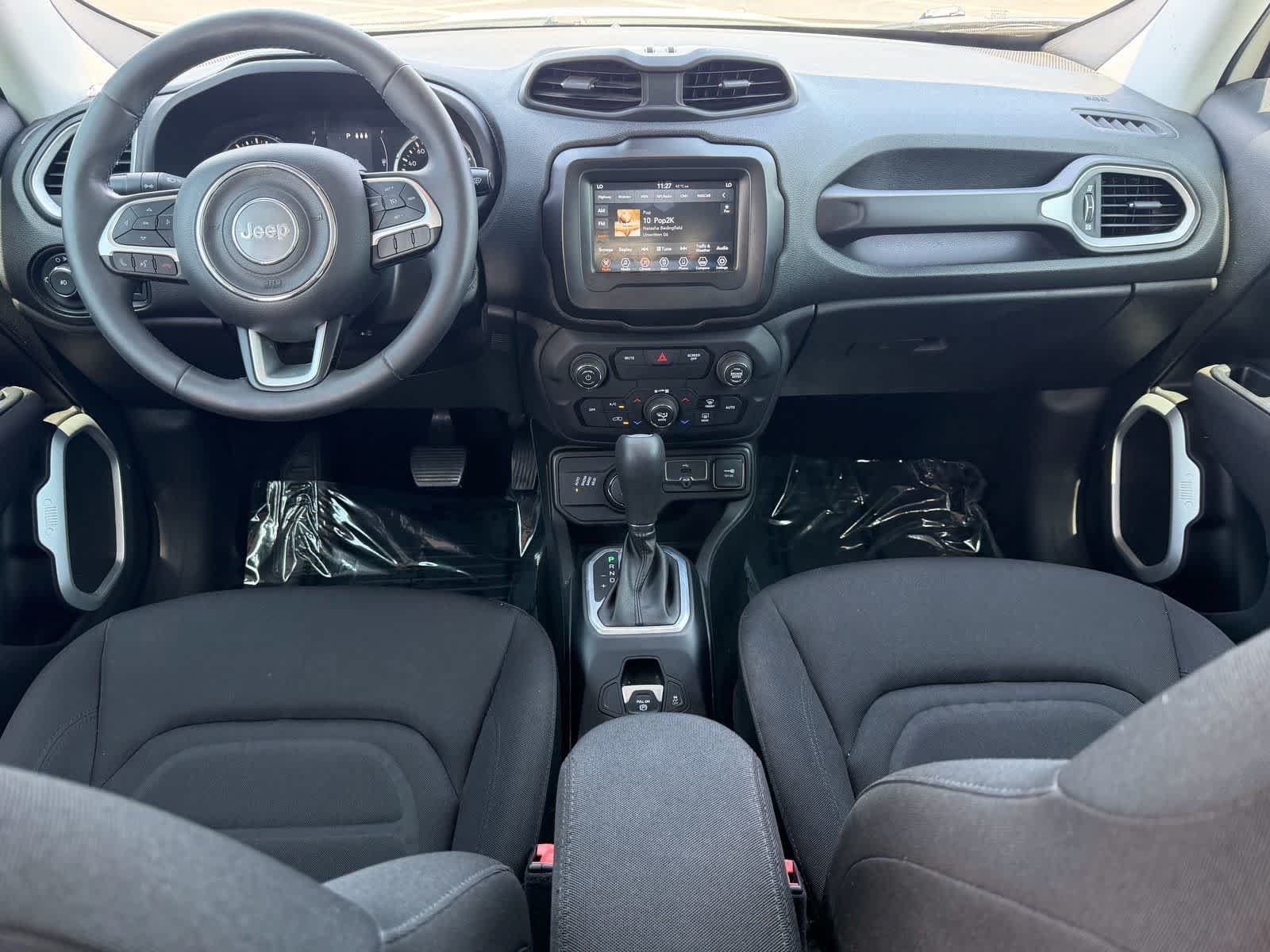 Used 2019 Jeep Renegade Latitude w/ Popular Equipment Group AWD/4WD image 17