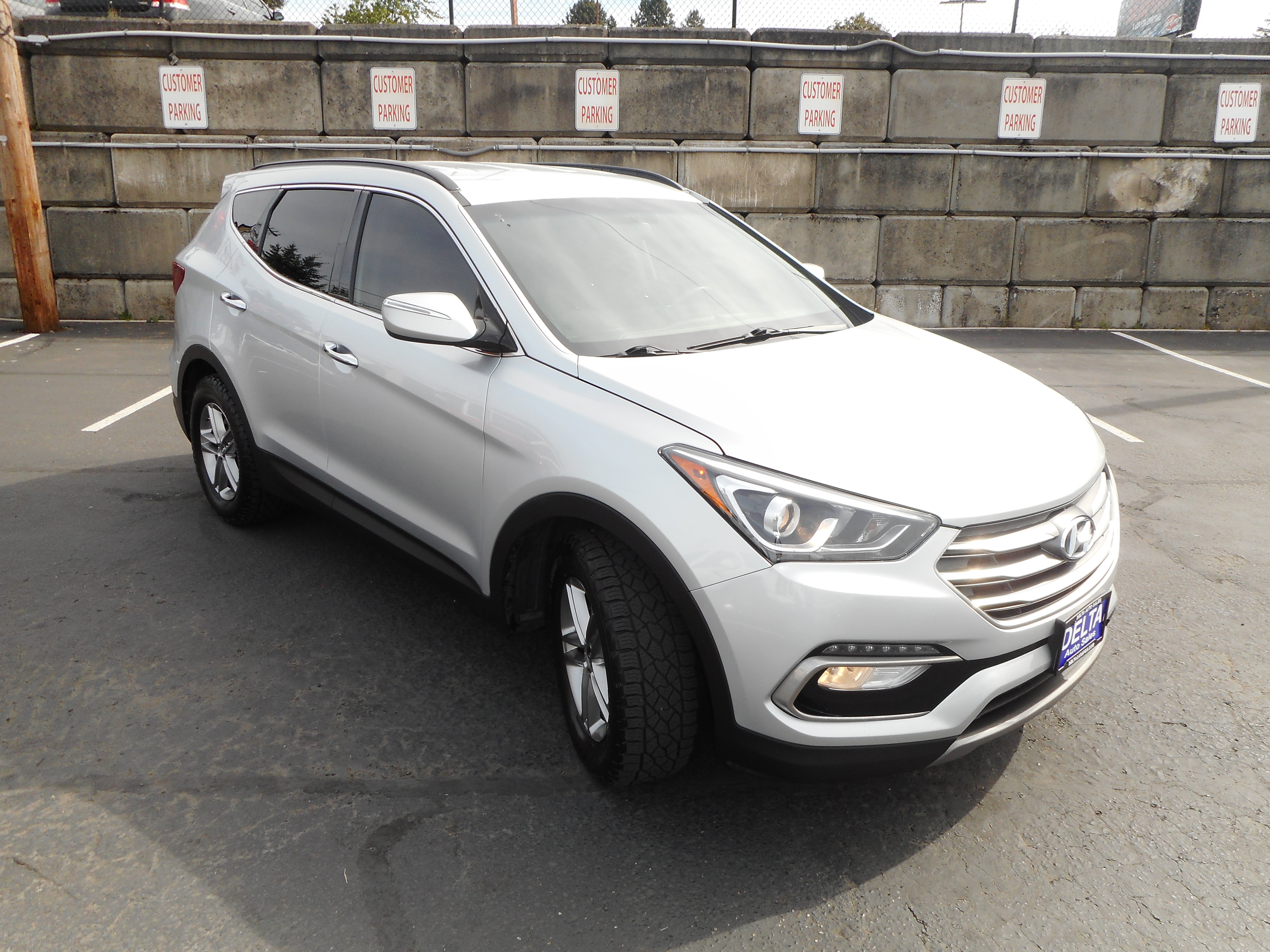 Used 2018 Hyundai Santa Fe Sport w/ 2.4L Value Package 02 AWD/4WD image 3