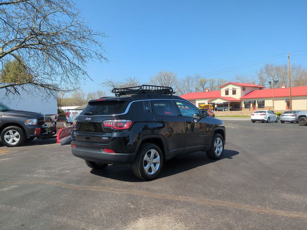 Used 2018 Jeep Compass Latitude AWD/4WD image 5