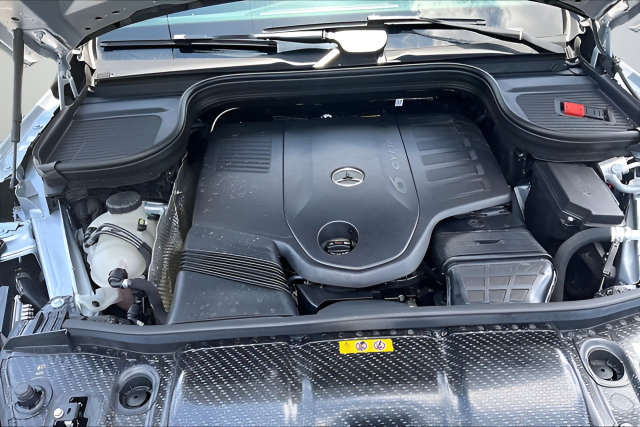 Used 2025 Mercedes-Benz GLS 450 4MATIC image 26