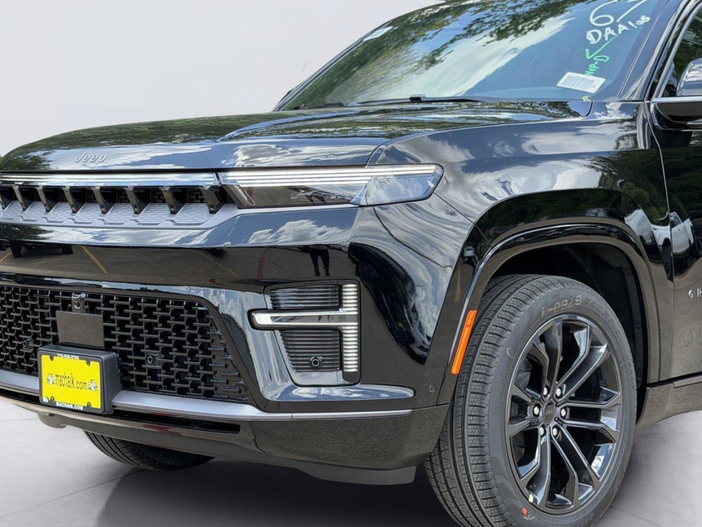 New 2026 Jeep Grand Wagoneer Summit AWD/4WD image 9