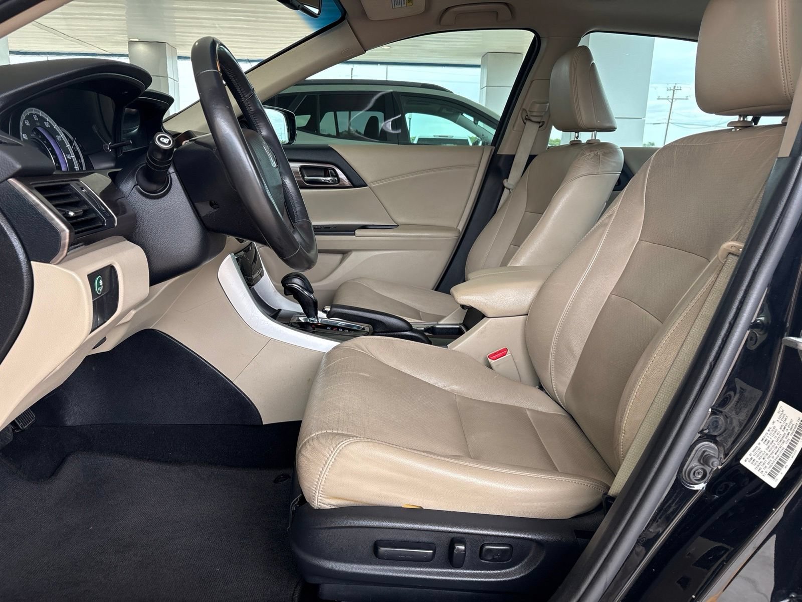 Used 2017 Honda Accord EX-L image 15